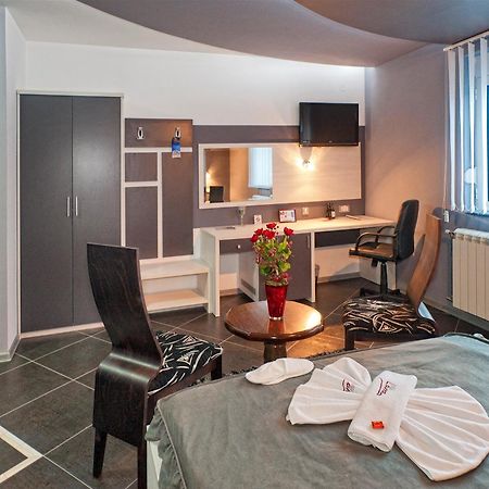 Garni Hotel Lama Kragujevac Bagian luar foto