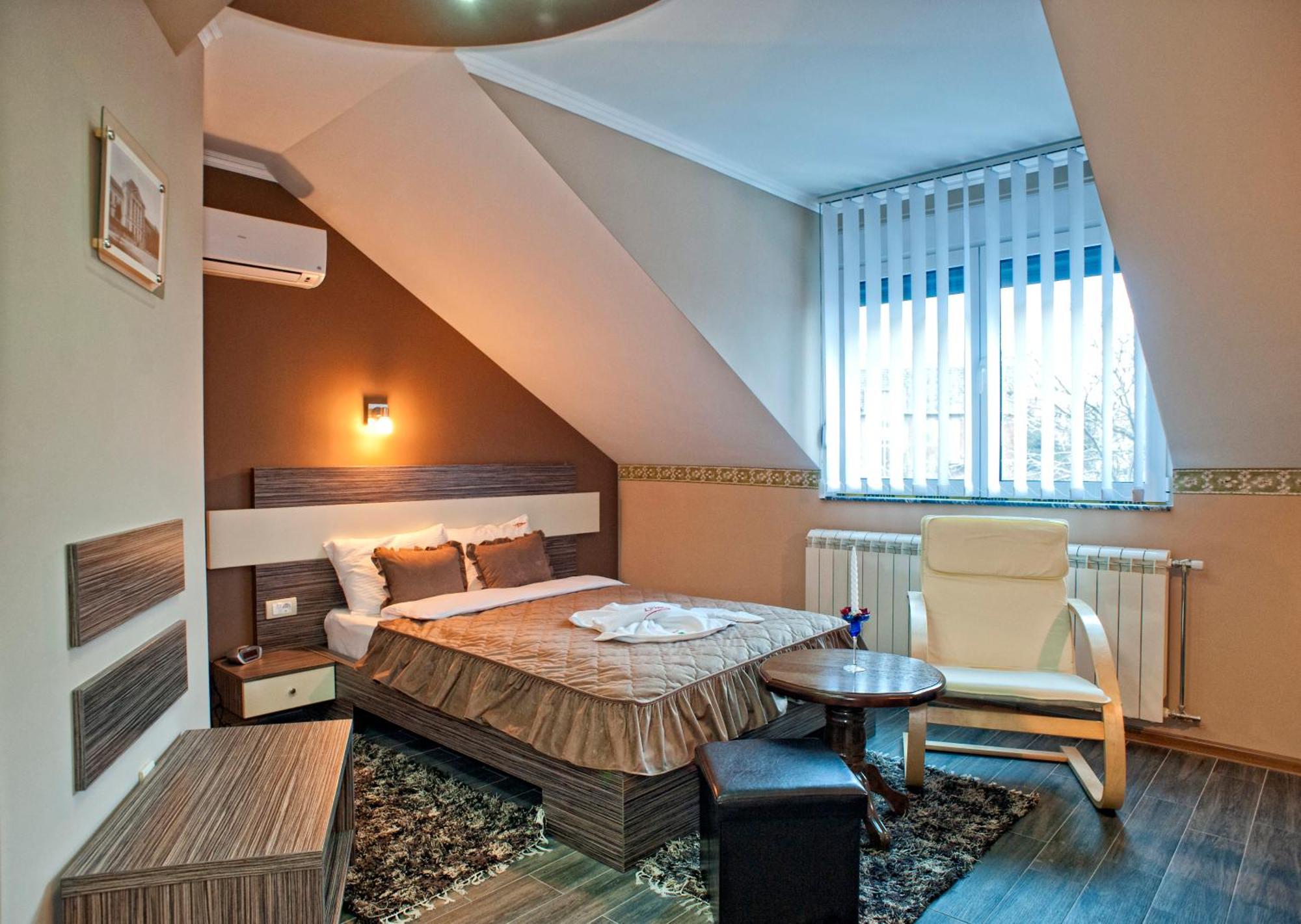 Garni Hotel Lama Kragujevac Bagian luar foto
