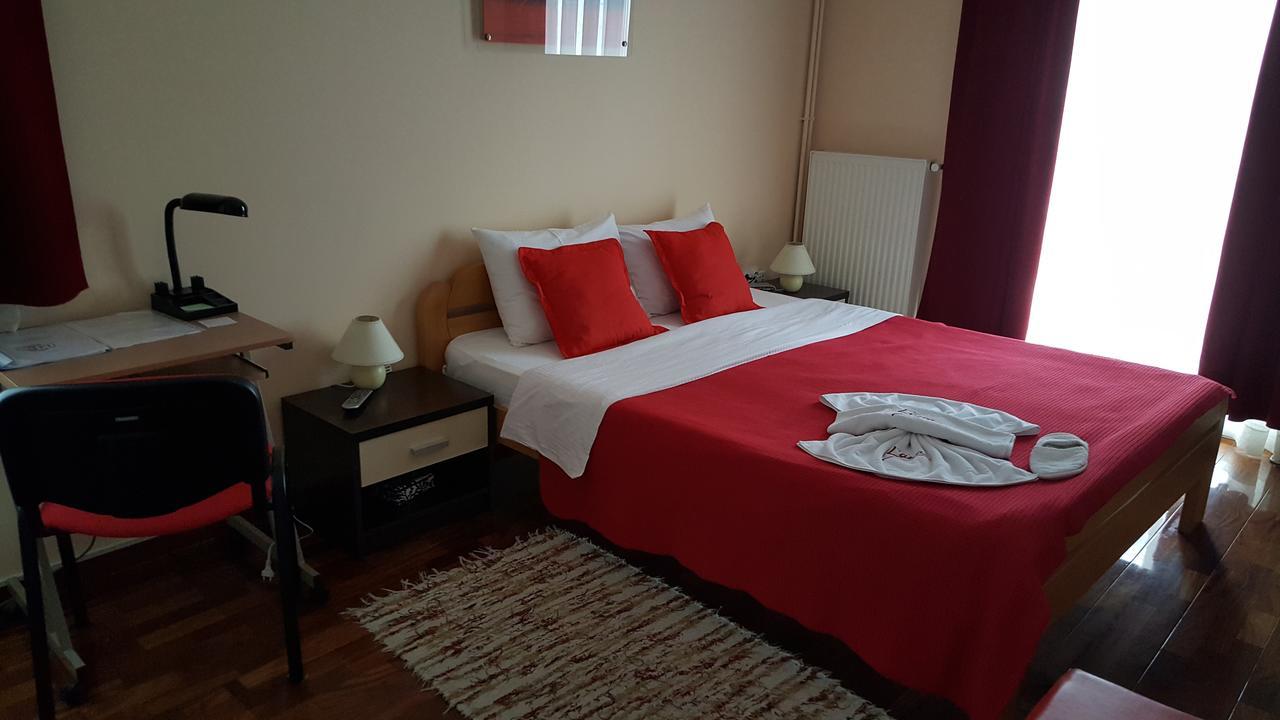 Garni Hotel Lama Kragujevac Bagian luar foto