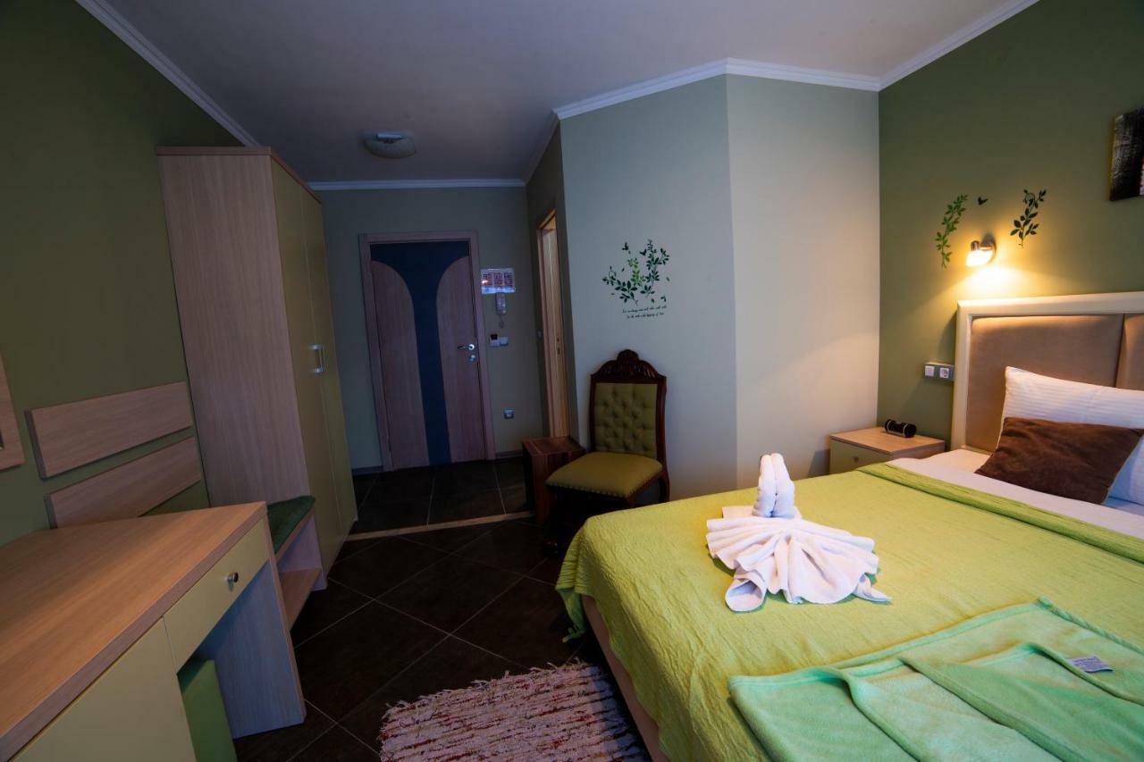 Garni Hotel Lama Kragujevac Bagian luar foto